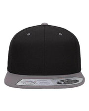 Flexfit Black/ Grey / Adjustable Flexfit 110F - 110® Snapback Cap